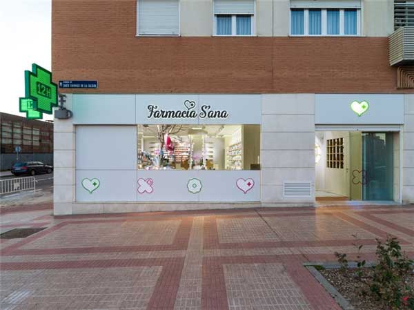  S´ana藥店室內(nèi)設計8  